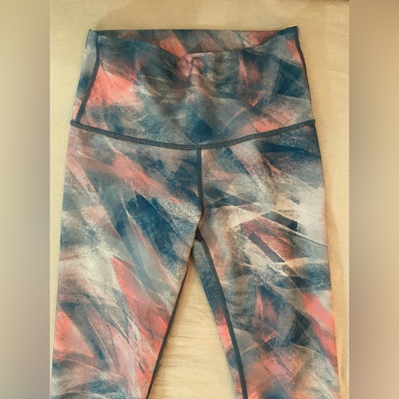 Ivivva Sports Bra & Leggings - Picture 7 of 8